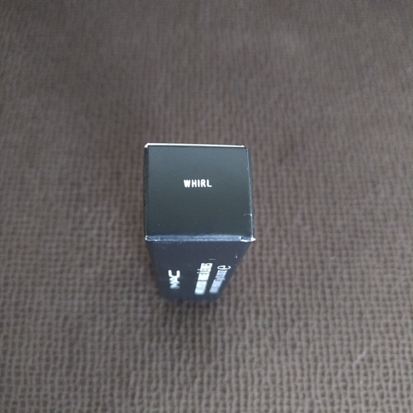 ✨️HP✨️ Beauty💋 Bundle - MAC and Estee Lauder - Picture 10 of 14